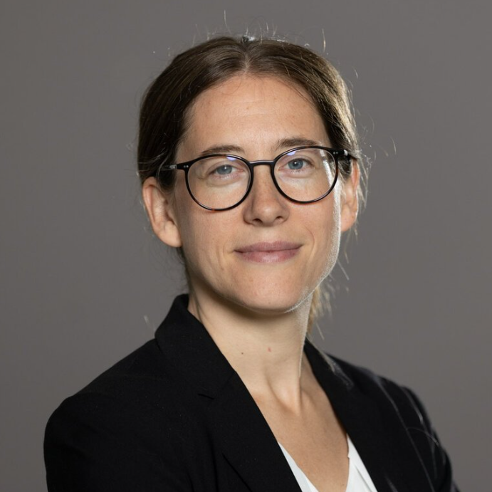 Retrato de Dra. Clara Ruvituso